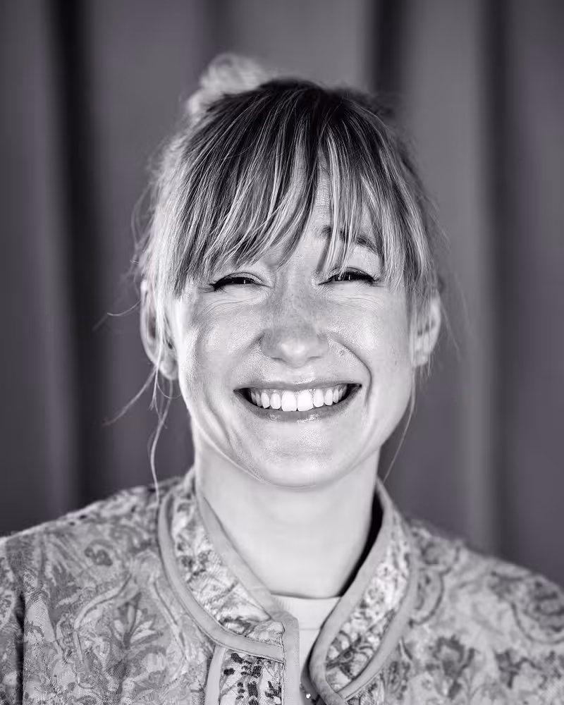 Portrait of Linda Liukas taken at beyond tellerrand in Düsseldorf 2022 by Norman Posselt