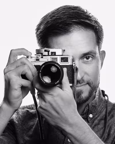 Portrait of Scott Kellum taken at beyond tellerrand in Düsseldorf 2023 by Norman Posselt