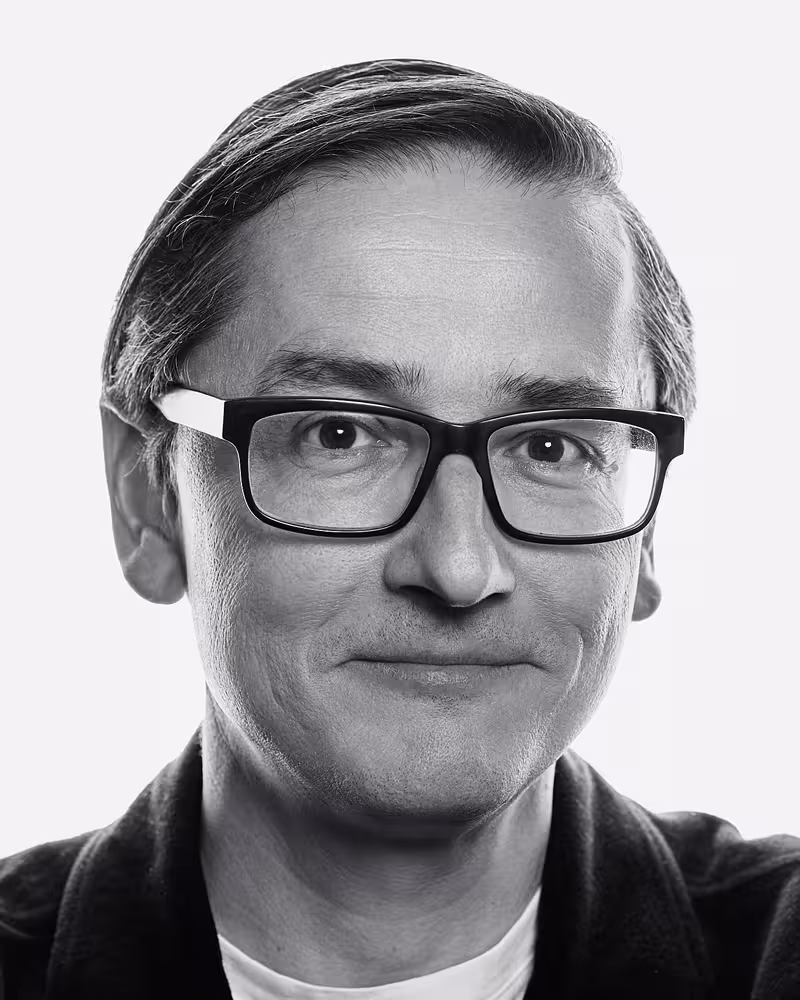 Portrait of Mario Klingemann taken at beyond tellerrand in Düsseldorf 2023 by Norman Posselt