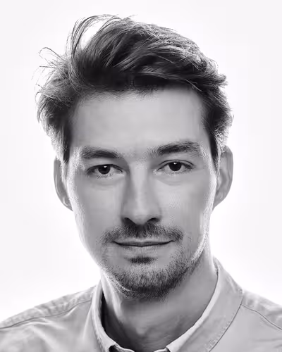 Portrait of Ferdinand Ulrich taken at beyond tellerrand in Düsseldorf 2024 by Norman Posselt