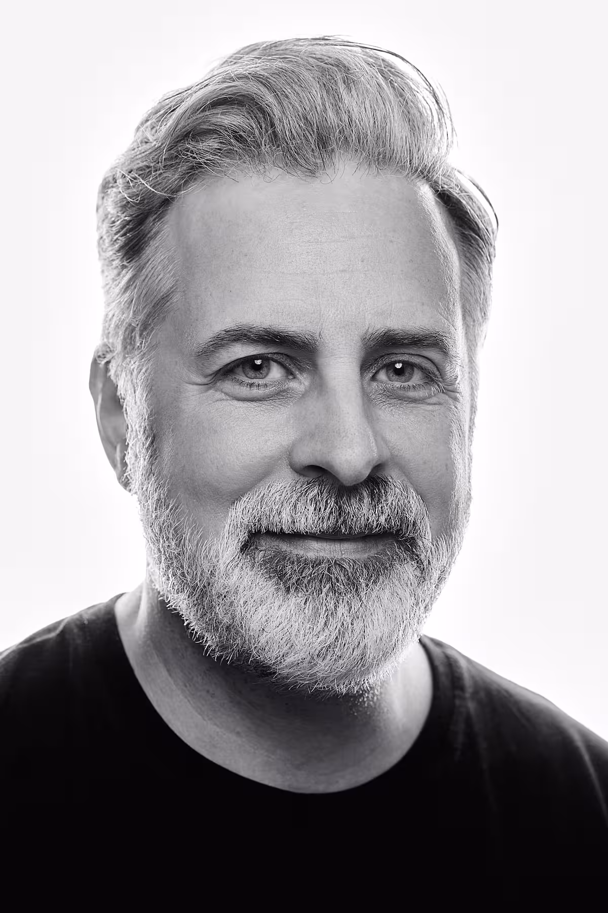 Portrait of David de Léon taken at beyond tellerrand in Düsseldorf 2024 by Norman Posselt