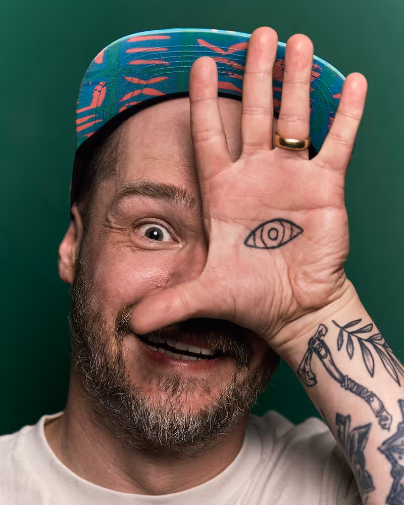 Portrait of Gavin Strange taken at beyond tellerrand in Düsseldorf 2025 by Norman Posselt