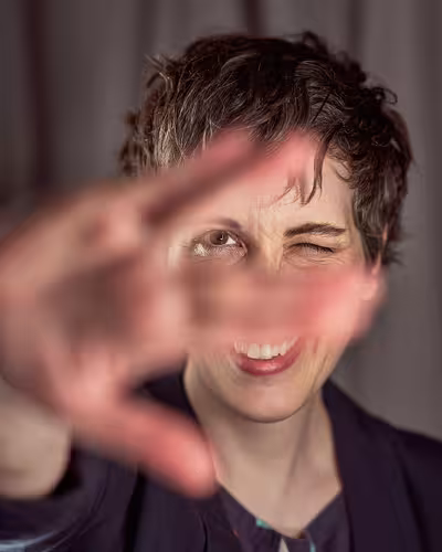 Portrait of Doro Ottermann taken at beyond tellerrand in Hamburg 2022 by Norman Posselt