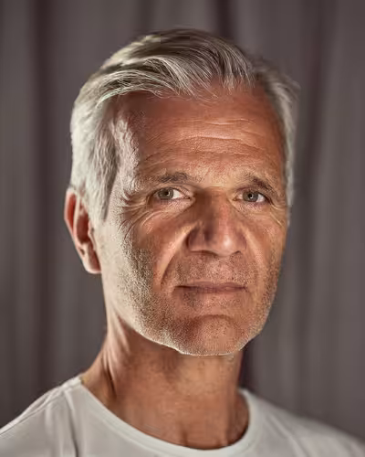 Portrait of Michael Trautmann taken at beyond tellerrand in Hamburg 2022 by Norman Posselt